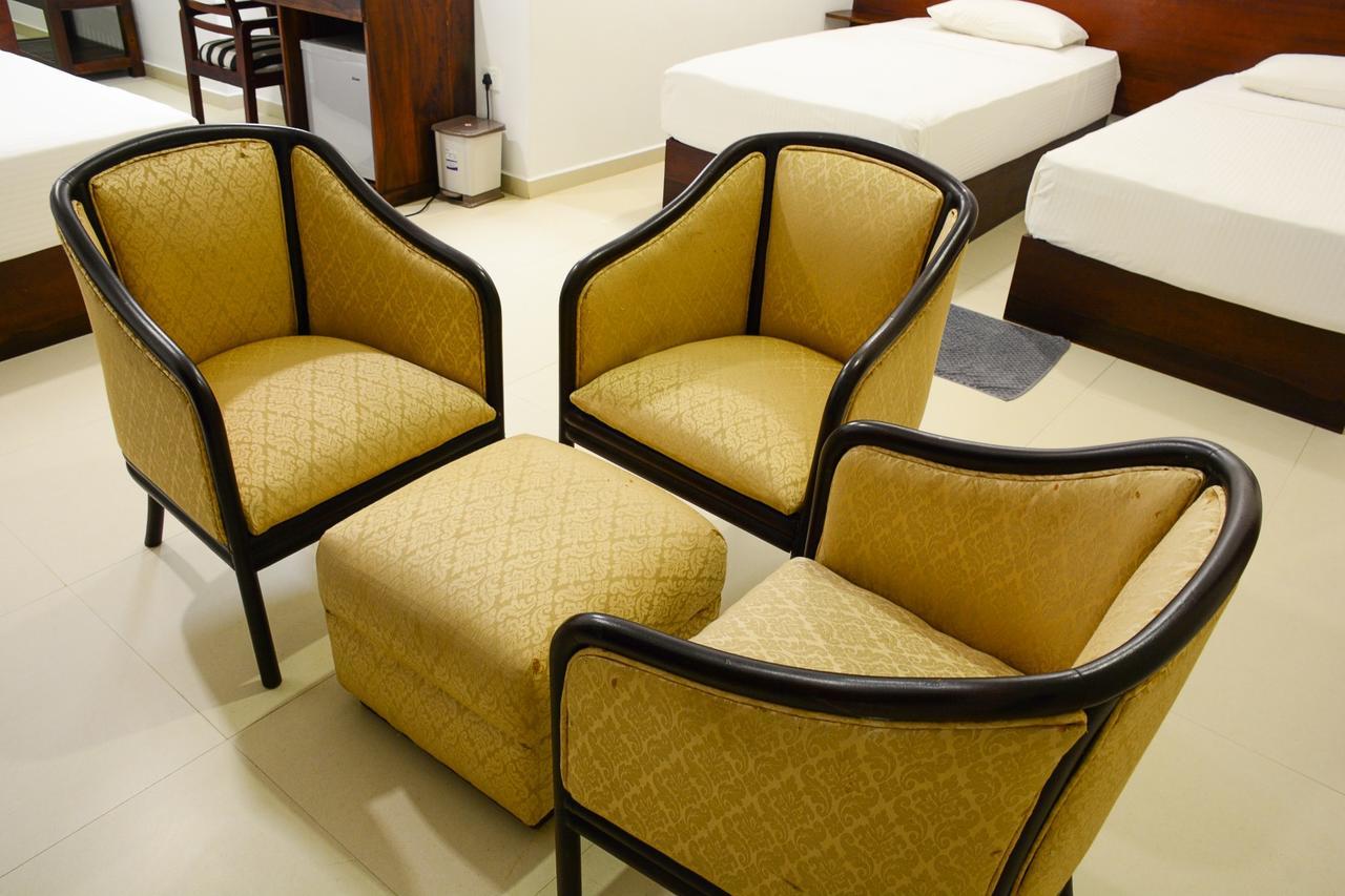 Ranmal Beach Hotel Hikkaduwa Room photo