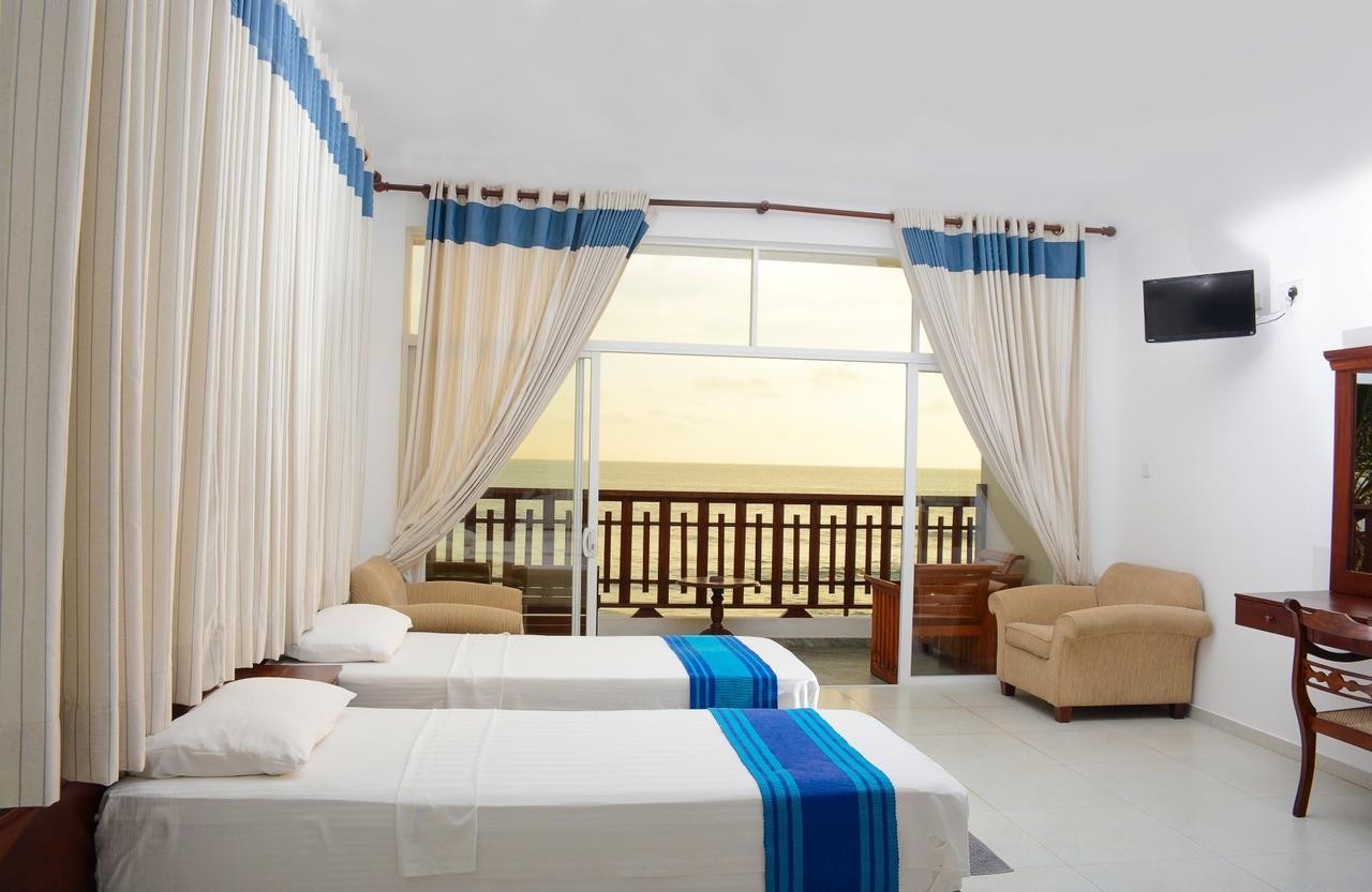 Ranmal Beach Hotel Hikkaduwa Exterior photo