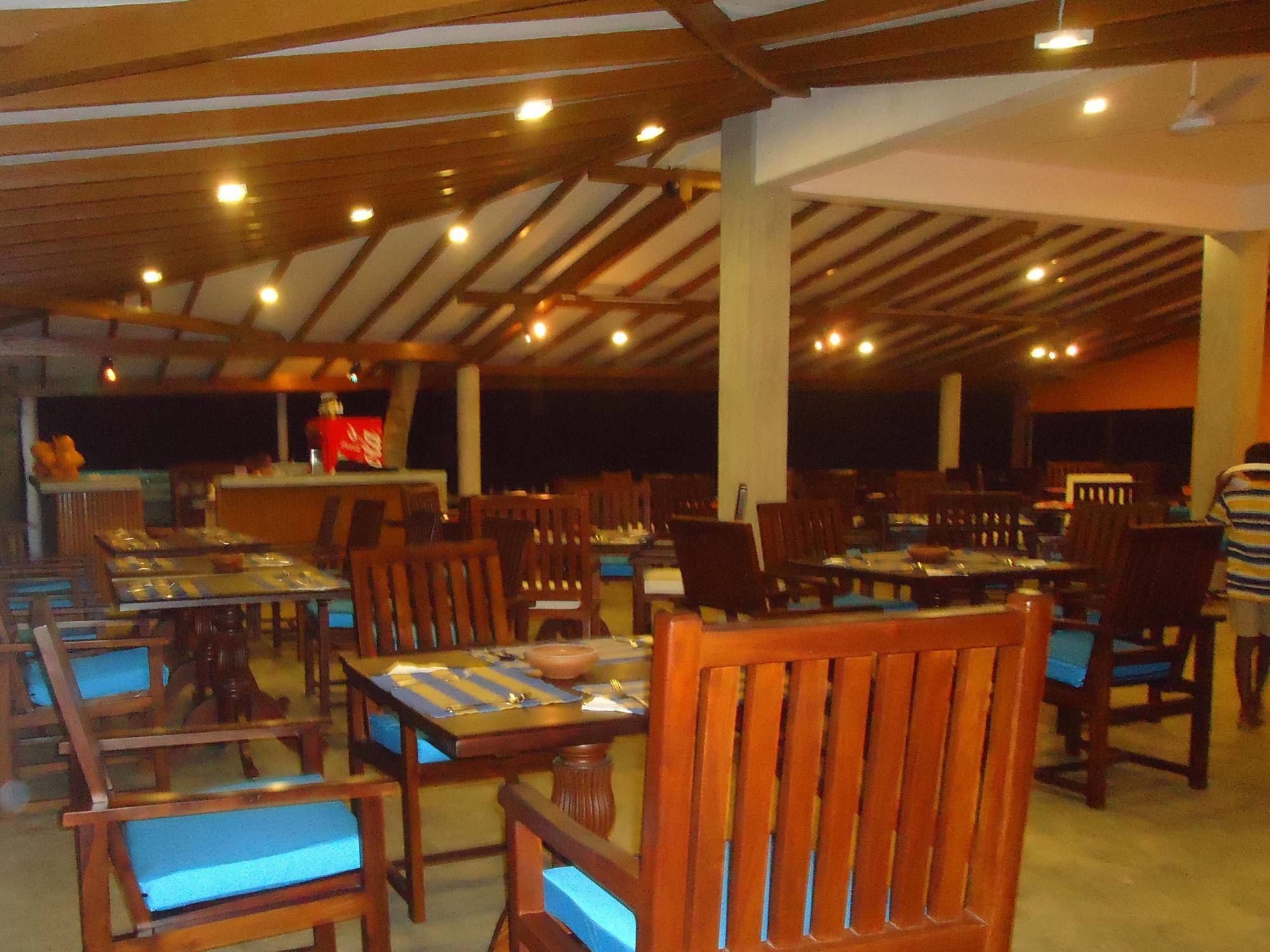 Ranmal Beach Hotel Hikkaduwa Exterior photo